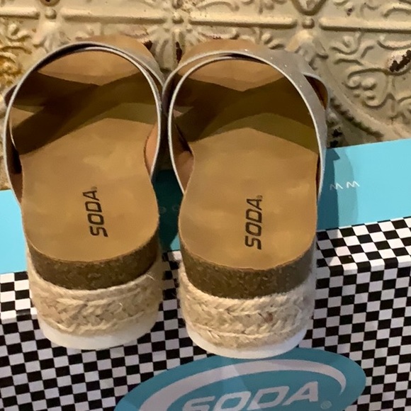 Soda Corky Sandals - Picture 4 of 5